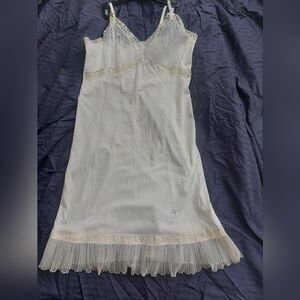 Elegant Vintage White Lace Trim Full Slip